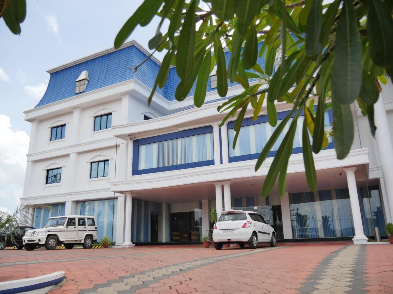 Karthika Residency Hotel Kilimanur Eksteriør billede