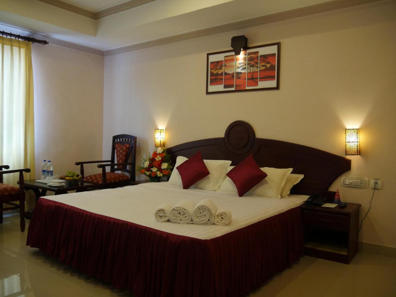 Karthika Residency Hotel Kilimanur Eksteriør billede